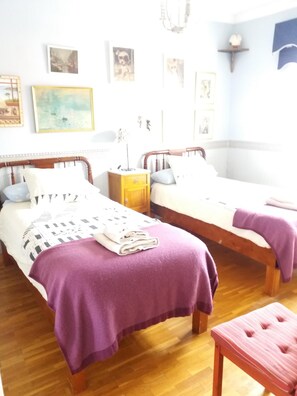 1 quarto, ferros/tábuas de passar roupa, Wi-Fi, roupa de cama