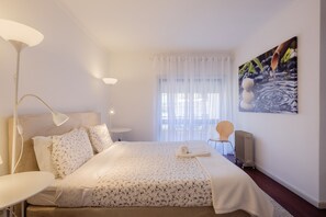 3 quartos, ferros/tábuas de passar roupa, Wi-Fi, roupa de cama