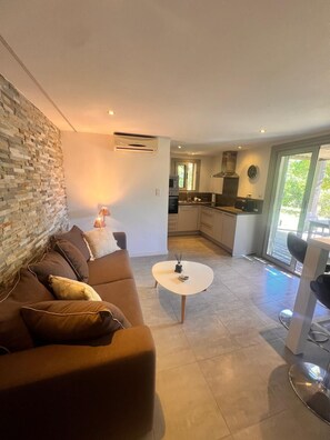 TV - Superb ground garden villa, close to beaches, santa giulia, WiFi, air conditioning (Porto-Vecchio)