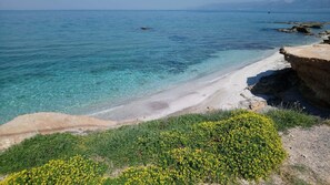 Beach nearby - Julie's studio in Kokkini Hani, 2 mins walk to beach. Near famous theme parks!  (Kokkini Hani)