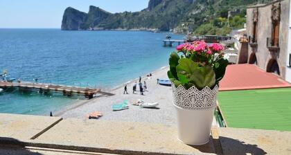 Appartement sur la mer "Musdea" sur la plage de Nerano sur 2 niveaux