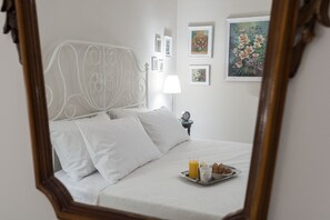 3 bedrooms, in-room safe, soundproofing, iron/ironing board - Villa Katrin is an  Exquisite Villa with private pool, garden and free parking. (Ialysos, Rhodes)
