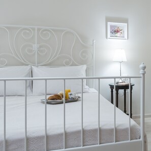 3 bedrooms, in-room safe, soundproofing, iron/ironing board - Villa Katrin is an  Exquisite Villa with private pool, garden and free parking. (Ialysos, Rhodes)