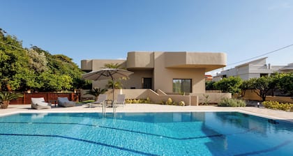 Villa Katrin - Hieno villa, jossa 60m2 oma uima-allas, pysäköinti ja puutarha.