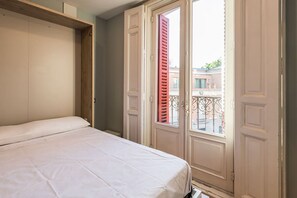 1 室のベッドルーム、インターネット、ベッドシーツ