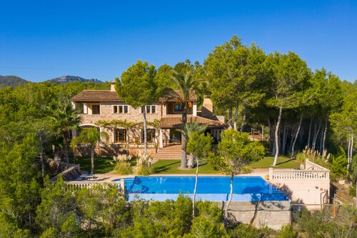 Villa with fantastic sea views. May 1600€/week