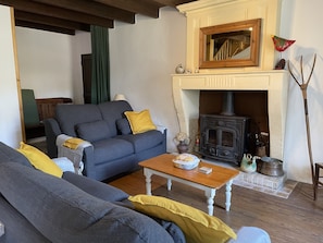 TV, fireplace, DVD player, ping pong - 1830's Village Farmhouse - Shared Pool, Games Barn, Leisure Field. Beach 30 mins (Saint-Palais-De-Phiolin)