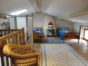 3 camere, ferro/asse da stiro, culla da viaggio, Wi-Fi gratuito