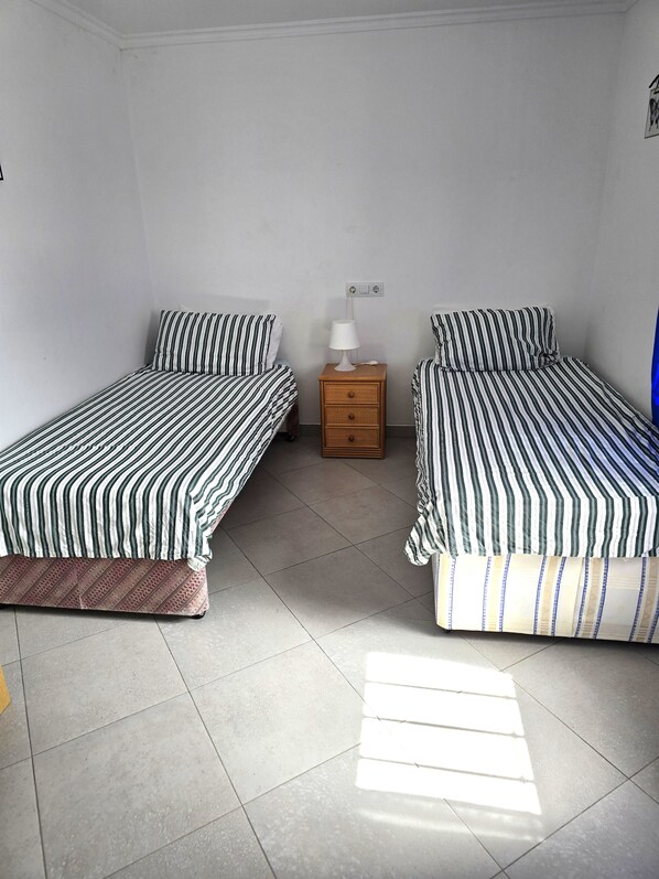 Unclassified image, 1 of 48, button - Modern villa with large private pool & far reaching sea views Catadau, Valencia (Catadau)
