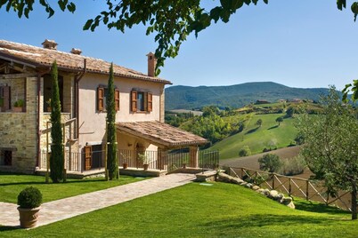 La Corte del Gusto   The Apricot Tree Apartment with infinity pool