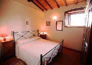 3 chambres, fer et planche à repasser, Wi-Fi gratuit, draps fournis