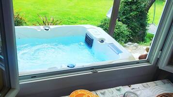 Bain à remous intérieur