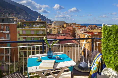 Sea View Apartment on the bay of Naples last minutes discount 25 - 30 june