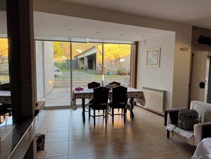 Interior - 5-bedroom house close to beaches and city amenities. (Viana do Castelo)