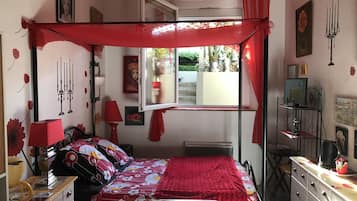 Fer et planche Ă repasser, Wi-Fi gratuit, draps fournis