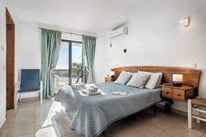 3 عدّة غرف نوم ومكواة/لوح كي وسرير سفر وواي فاي مجانًا