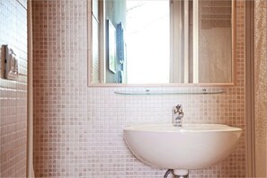 Shower, hair dryer, bidet, towels - App. Laura B&B in ancient Villa, wifi and parking, meals and services available (Impruneta)