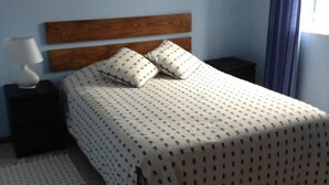 4 chambres, fer et planche à repasser, Wi-Fi gratuit, draps fournis