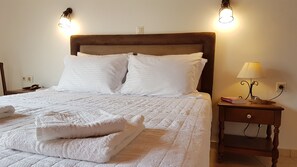 4 chambres, fer et planche à repasser, Wi-Fi, draps fournis
