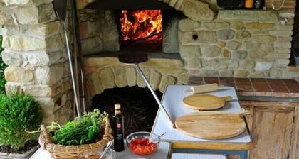 La Corte del Gusto - Huvila, jossa on uima-allas ja upeat näkymät