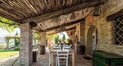 La Corte del Gusto | Authentic small-scale domain with infinity pool | Stable