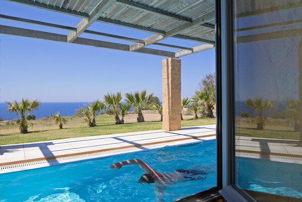 Outdoor pool, a heated pool - Villa Nautilus - Family villa with amazing sunset & sea view (Kissamos)