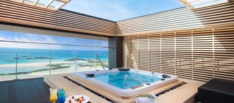 Utop Ubless Hotel Jeju Hamdeok