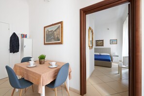 Dining - Characteristic Apartment in the City Center of Florence (Firenze)