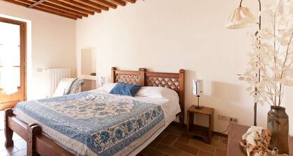 3-person apartment in Tuscan farmhouse