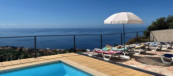 2 Bedroom Apartment with Private use Pool, Breathtaking  Views, Games Room & BBQ