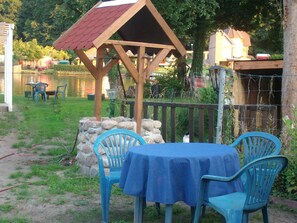 Outdoor dining - With nature on you & you (Lychen)