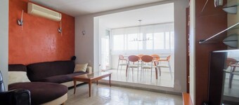 SPECTACULAR OAK ON BARCELONA WITH FREE WIFI WELL COMMUNICATED.