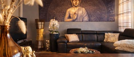 Smart TV, ping pong, books