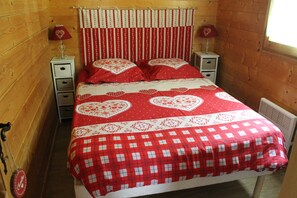 4 Schlafzimmer, Bügeleisen/Bügelbrett, Reisekinderbett, WLAN