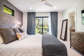 3 chambres, bureau, fer et planche à repasser, Wi-Fi gratuit
