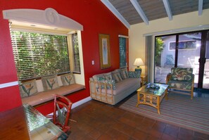 Televisio, kirjoja, stereot