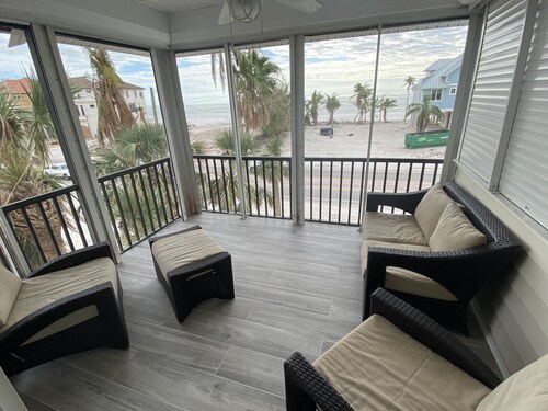 Book now for spring break specials. Over 25 restaurants and bars open. 