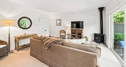 Affordable Beach Getaway — blocks to the Beach and Funk Zone