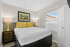 2 bedrooms, desk, iron/ironing board, WiFi - Maravilla 2105    2Bed/2Bath Gulf front, Pet Friendly, Beach Service (Miramar Beach)