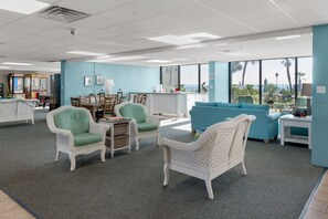 Games room - Irresistible! 3rd Floor, 5 Star Beach Front!! Early 1:30p check in!! Beach setup (Panama City Beach)