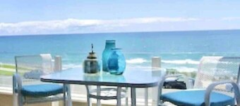 Popular Carlsbad Beach House, Walk to Restaurants