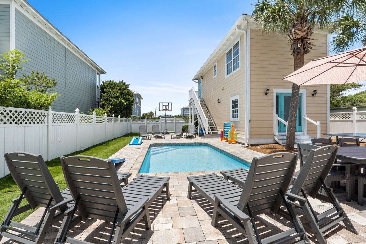 Photo 6 of Luxury Home w/ Pool, Game Room, & Golf Cart – Steps to Beach!