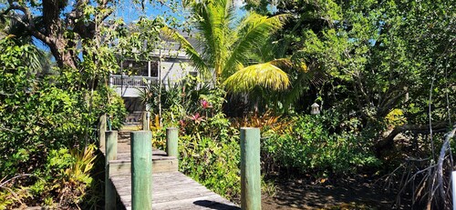 Treetops Private gemütliche ruhige Hütte / Imperial River w / Dock, Wildtiere, Kajaks