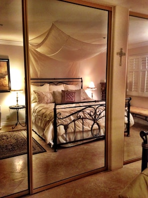 1 bedroom, iron/ironing board, travel cot, free WiFi