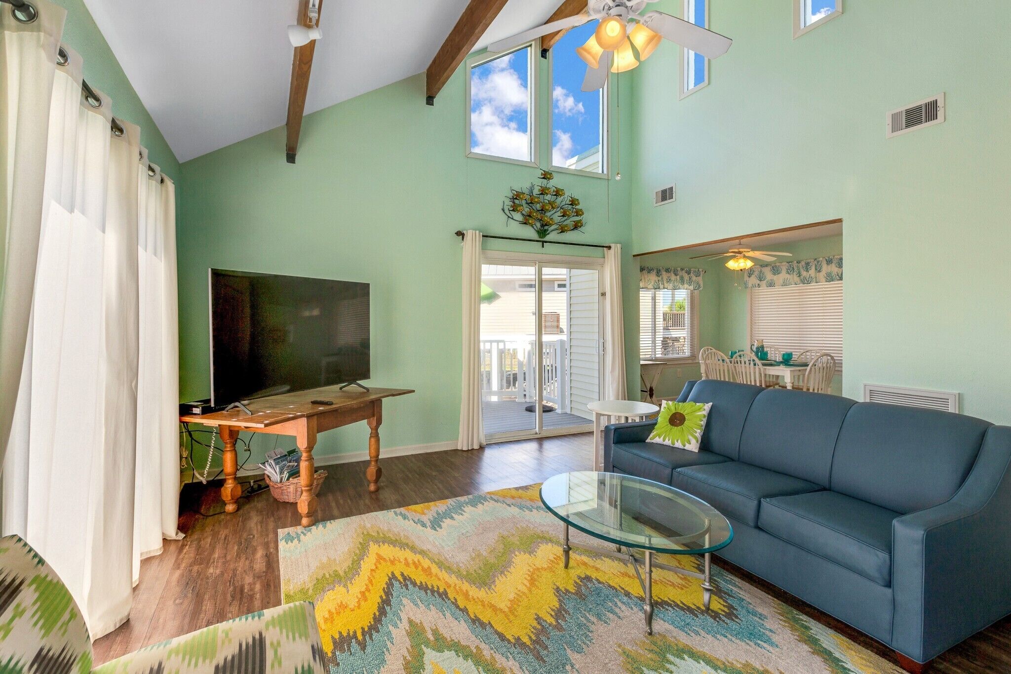 Smart TV, books, offices