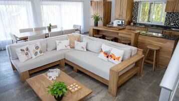 TV connectée, lecteur de DVD, livres, médiathÚque