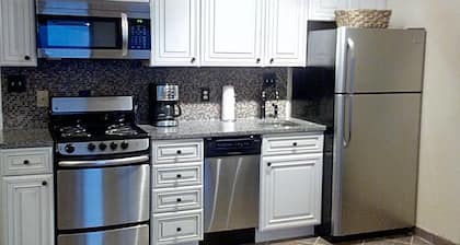 DIRECT BEACH OCEAN FRONT Amazing Views!
Lovely condo⛱️🏖️🏝️
