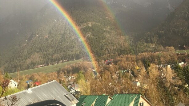 A mountain landscape with a rainbow over a valley. - Rob Story Ski Lodge
Large chalet on Sunny Side of Telluride. (Telluride)