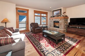 Smart TV, fireplace, DVD player