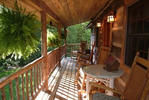 Property grounds - Sleepy Creek-Antique Log Cabin/4 Acre/Bold Stream/Near Boone and BR Pkwy/Firepit (Fleetwood)
